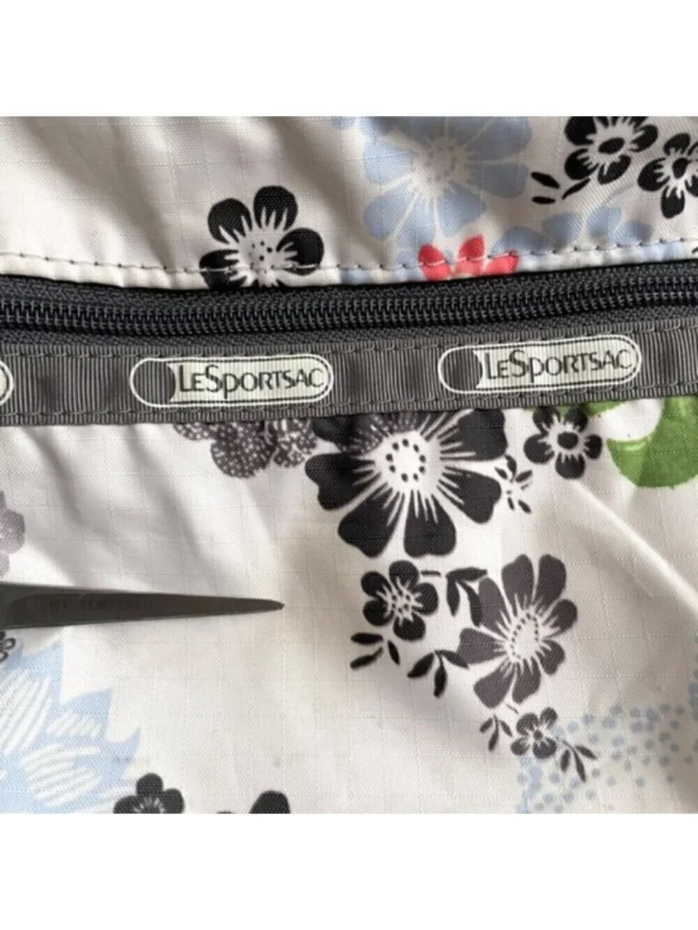 Lesportsac lightweight nylon